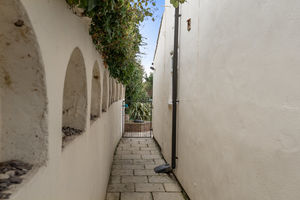 Photo 33- click for photo gallery